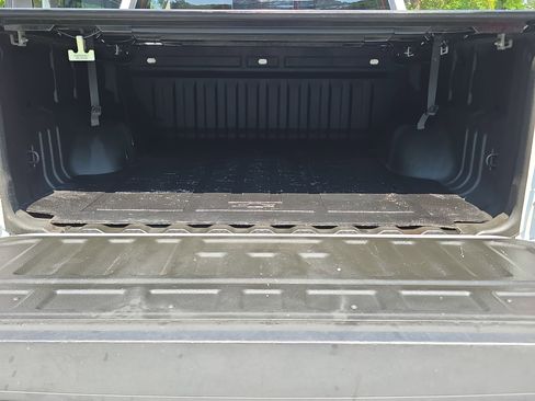 Used 2018 Chevrolet Colorado Z71 AWD/4WD image 12