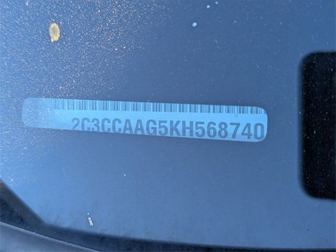 Used 2019 Chrysler 300 Touring image 12