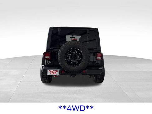 Used 2021 Jeep Wrangler Unlimited Rubicon AWD/4WD image 6