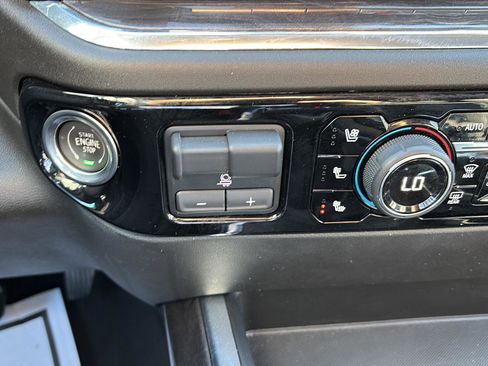 Used 2023 Chevrolet Silverado 1500 LTZ image 24