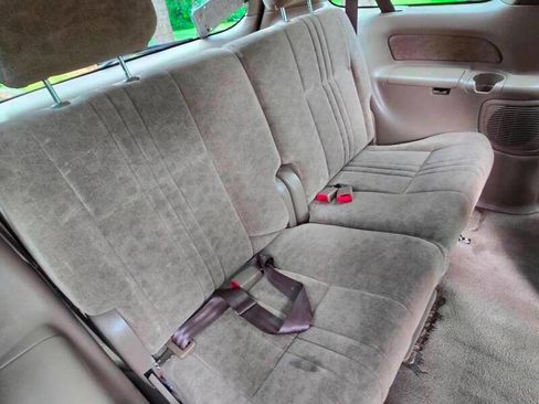 Used 2001 Toyota Sienna XLE image 17