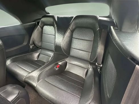 Used 2018 Ford Mustang GT Premium image 20