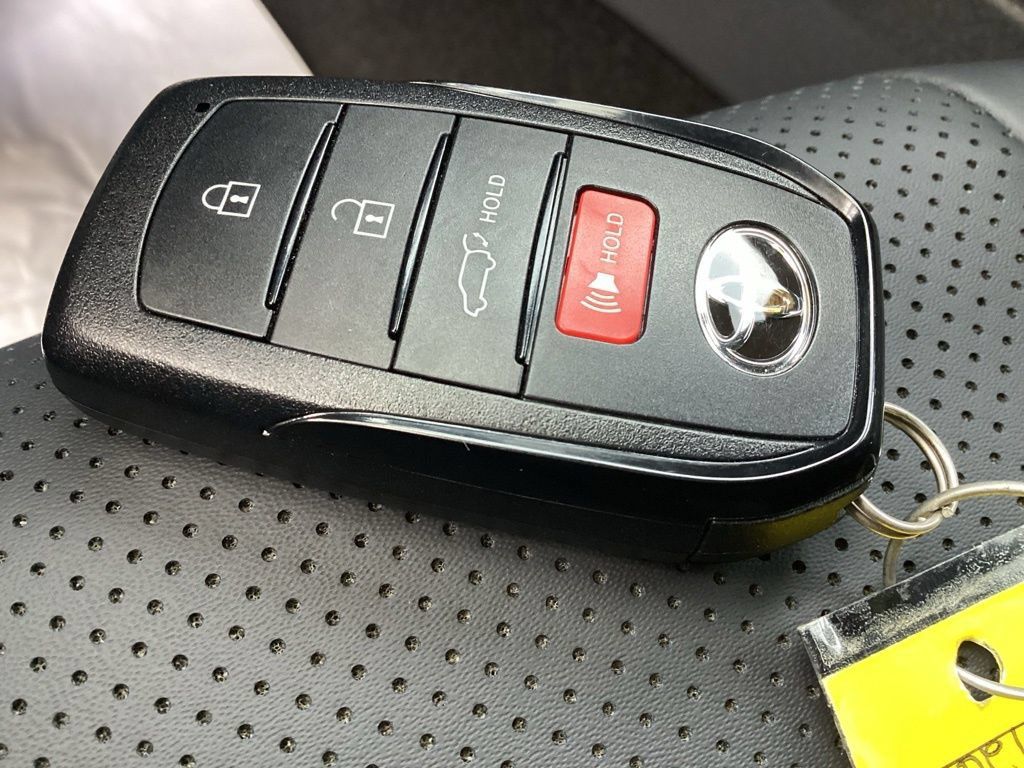 Used 2026 Toyota bZ AWD/4WD image 31