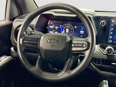 Used 2024 Chevrolet Colorado Trail Boss w/ Technology Package image 15