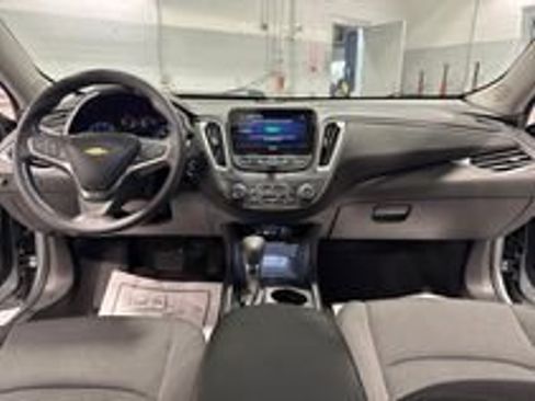 Used 2023 Chevrolet Malibu LS FWD image 36