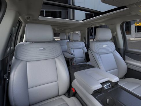 New 2025 Ford Expedition Max Platinum w/ Platinum Ultimate Package AWD/4WD image 33