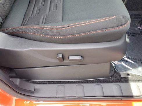 Used 2025 Nissan Frontier PRO-4X image 32