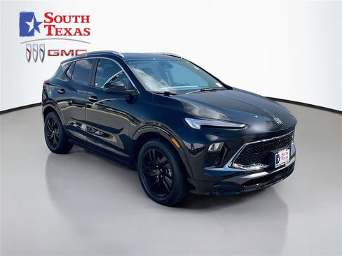 Used 2025 Buick Encore GX Sport Touring w/ Advanced Technology Package image 1