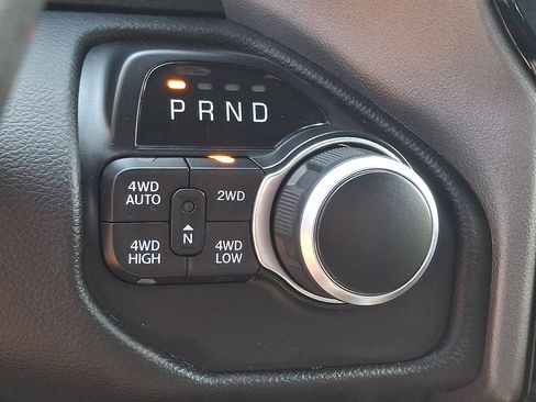 Used 2022 RAM 1500 Big Horn AWD/4WD image 14