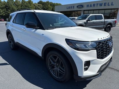 New 2025 Ford Explorer ST-Line w/ Premium Package