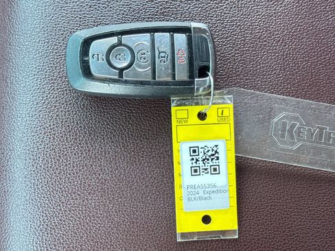 Used 2024 Ford Expedition Limited AWD/4WD image 40