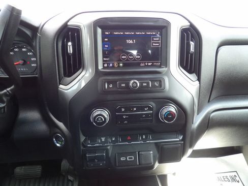 Used 2025 Chevrolet Silverado 3500 W/T AWD/4WD image 23