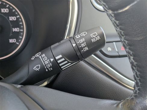 Used 2020 Chevrolet Blazer LT w/ Sound & Technology Package image 32