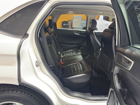 Used 2022 Ford Edge SEL w/ Convenience Package image 19