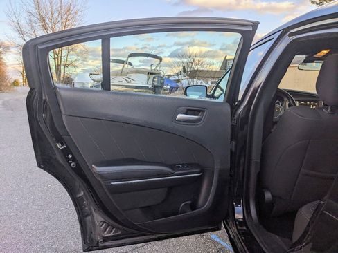 Used 2023 Dodge Charger SXT image 12