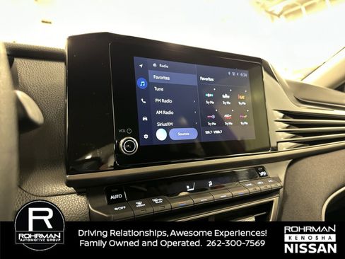 Used 2025 Toyota Camry LE image 6