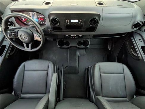 Used 2024 Mercedes-Benz Sprinter 2500 image 13