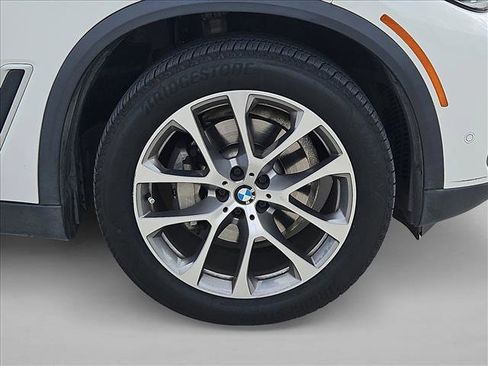 Used 2019 BMW X5 xDrive40i w/ Premium Package image 23