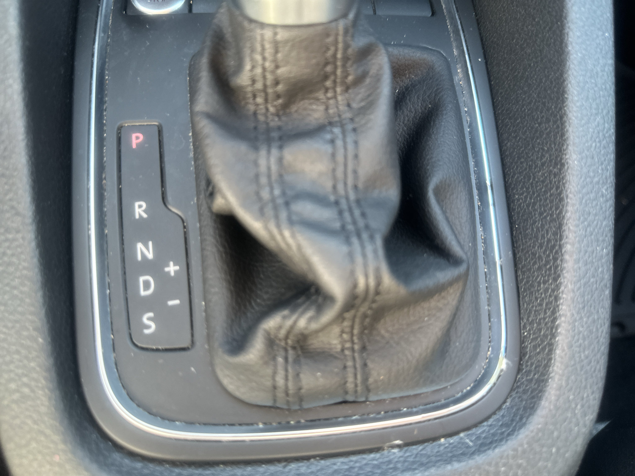 Used 2016 Volkswagen Jetta SE FWD image 7