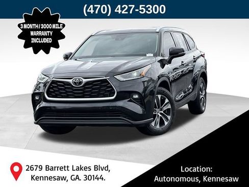 Used 2021 Toyota Highlander XLE FWD image 1