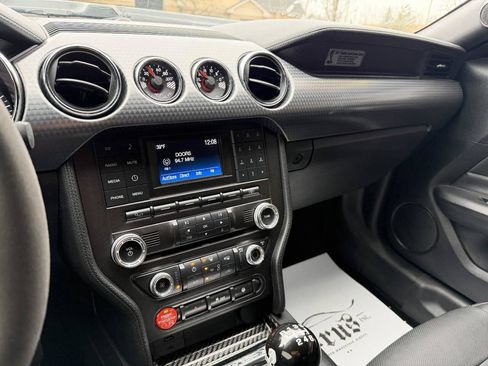 Used 2017 Ford Mustang GT w/ GT Performance Package image 16