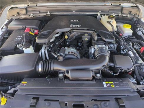 Used 2020 Jeep Wrangler Unlimited Sport S image 21