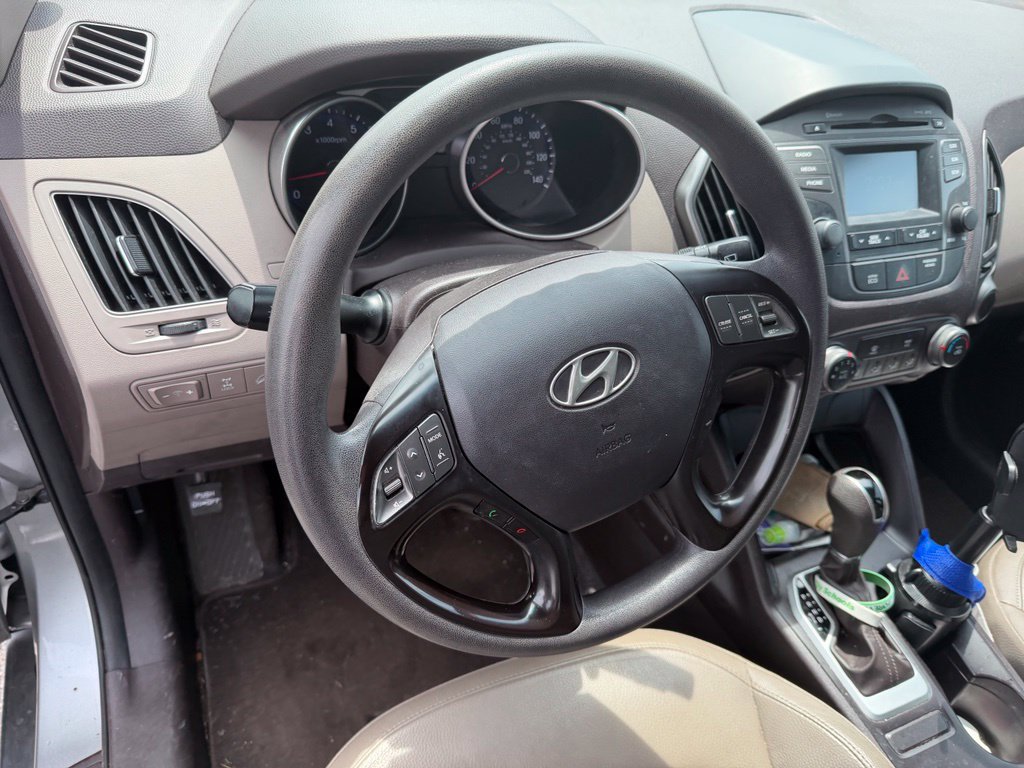 Used 2015 Hyundai Tucson GLS w/ Option Group 02 AWD/4WD image 6