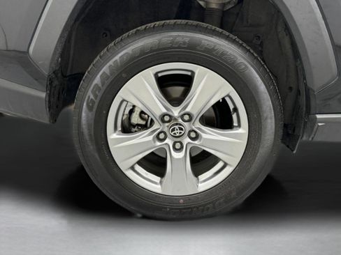 Used 2022 Toyota RAV4 XLE image 8