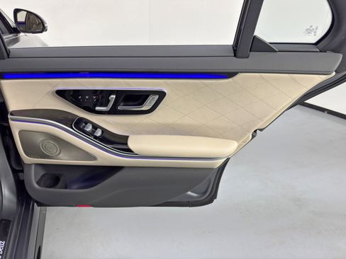 Used 2022 Mercedes-Benz S 580 4MATIC Sedan image 55