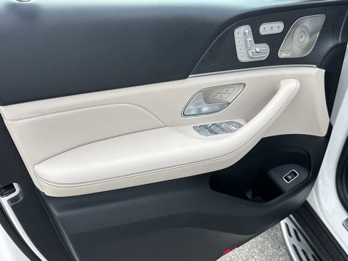 Certified 2023 Mercedes-Benz GLS 450 4MATIC image 11