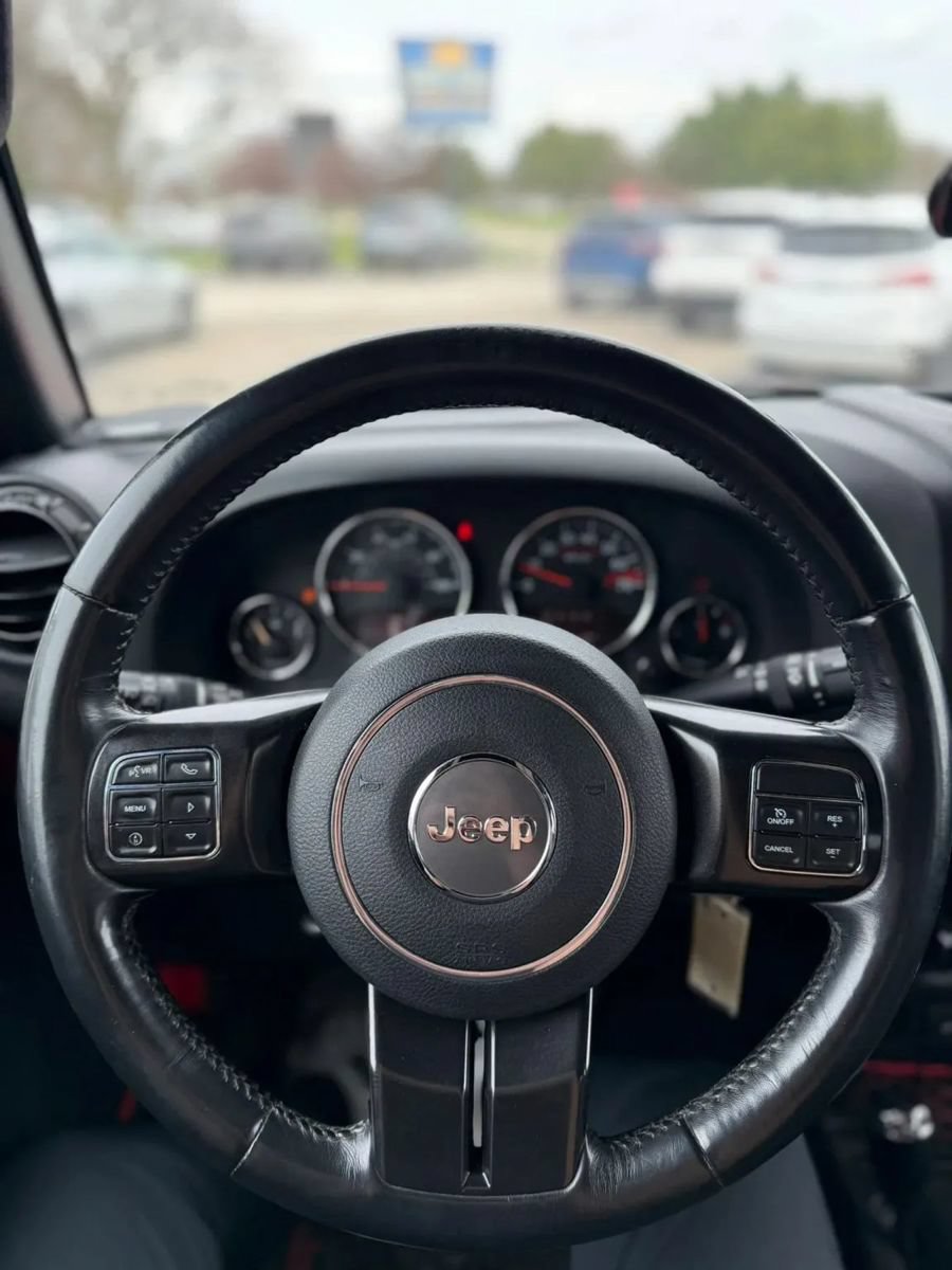 Used 2018 Jeep Wrangler Unlimited Rubicon AWD/4WD image 16