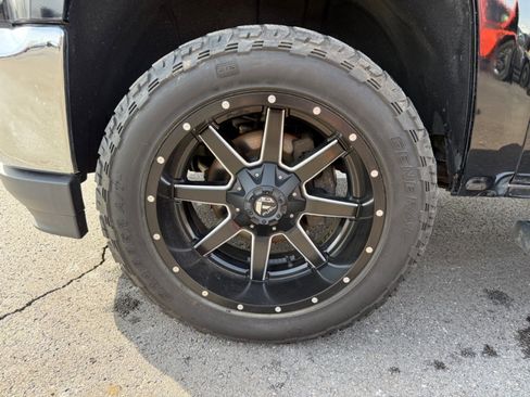 Used 2018 Chevrolet Silverado 1500 LTZ w/ Sport Package image 40