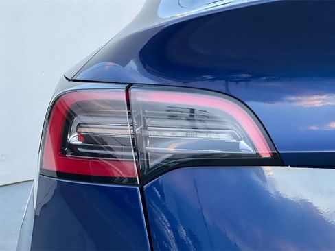 Used 2023 Tesla Model Y Long Range image 26