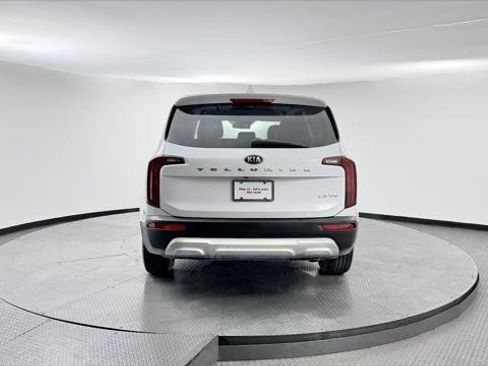 Used 2021 Kia Telluride LX FWD image 7