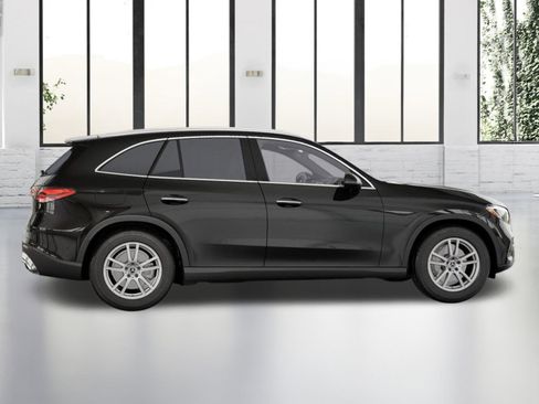 Certified 2025 Mercedes-Benz GLC 300 4MATIC image 17
