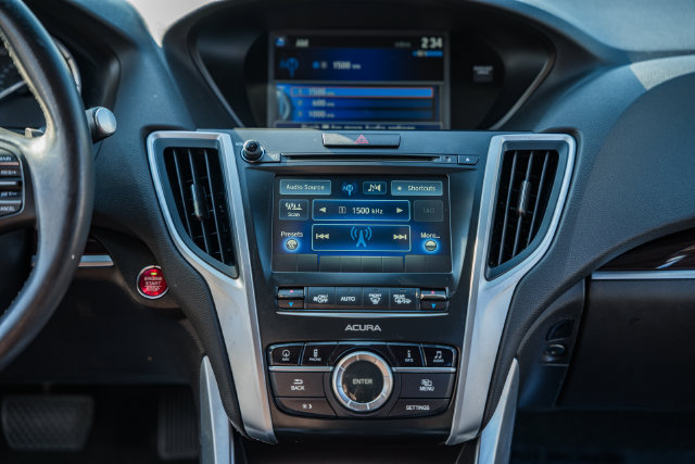 Used 2016 Acura TLX w/ Technology Package FWD image 15