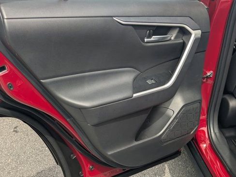 Used 2025 Toyota RAV4 XLE w/ Convenience Package image 18