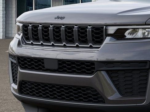 New 2026 Jeep Grand Cherokee Altitude AWD/4WD image 11