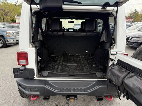 Used 2016 Jeep Wrangler Unlimited Rubicon image 20