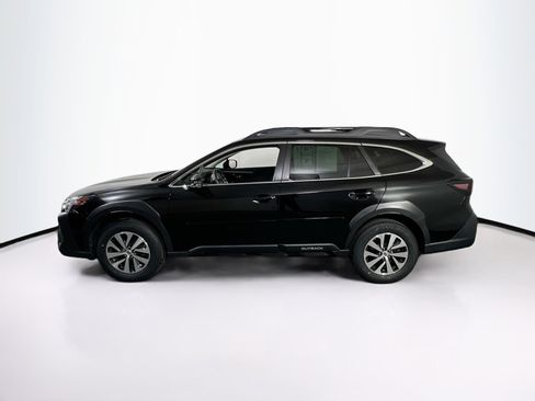 Used 2023 Subaru Outback Premium image 8