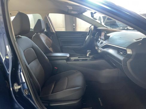 Used 2024 Nissan Altima 2.5 S FWD image 12