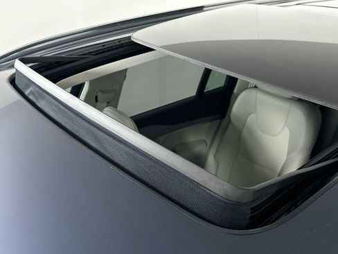 Certified 2025 Volvo XC90 B6 Plus image 20