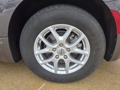 Used 2023 Chrysler Pacifica Touring-L image 13