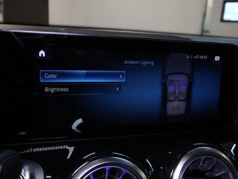 Used 2022 Mercedes-Benz GLB 250 4MATIC w/ Premium Package Lite image 31