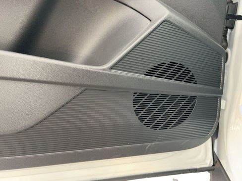 New 2026 Volkswagen Taos SE image 21