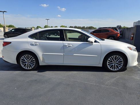 Used 2013 Lexus ES 350 w/ Luxury Pkg image 11