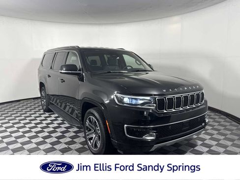 Used 2024 Jeep Wagoneer L Series II w/ Flexible Seating Group image 1