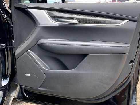 Used 2022 Cadillac XT6 Sport AWD/4WD image 23
