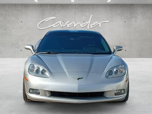 Used 2005 Chevrolet Corvette Coupe w/ Preferred Equipment Group RWD image 18