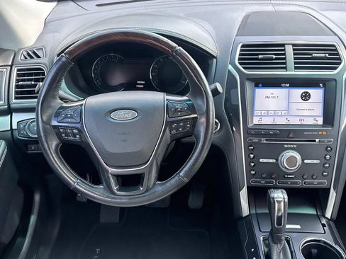 Used 2016 Ford Explorer Platinum AWD/4WD image 12